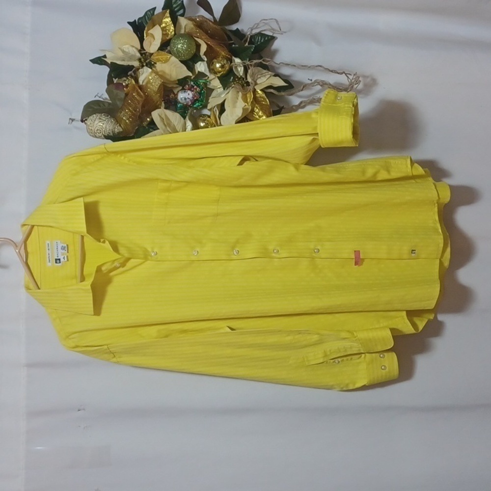 Bachrach Button Down SHIRT SIZE 19 34/35